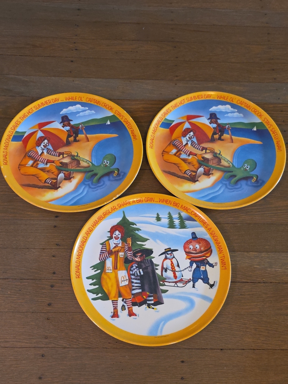 McDonald's Yellow Ronald McDonald Illustrated Party Plates - Set of 3